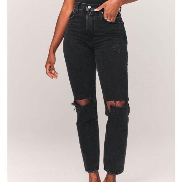 Abercrombie Curve Love Ultra High Rise 90s Straight Jean - Picture 2 of 9